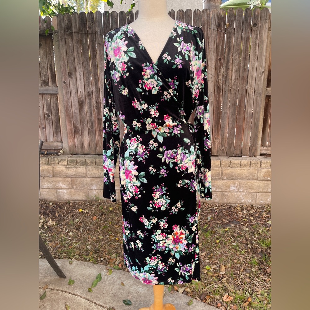 Zara Floral Wrap Dress Black and Pink romantic velvet elegant bohemian wedding L